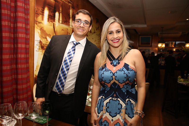  Diego Montenegro e Adriana Magalhães        